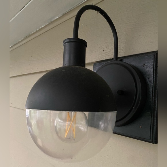 Meridian Matte Black Outdoor Wall Light M50043BK - Picture 2 of 10